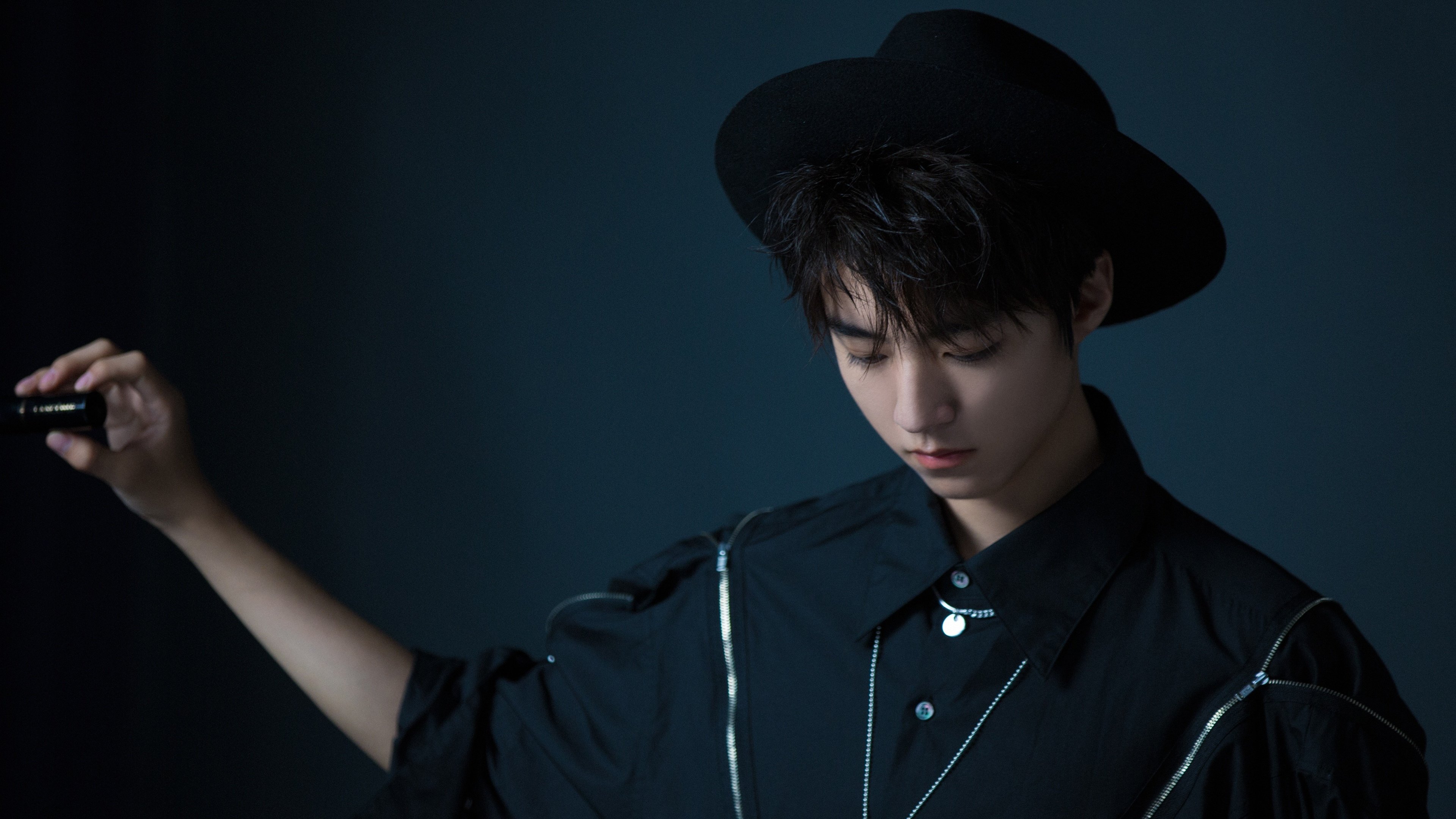 战术演绎:不同球队的特色攻防战术分析,篮球比赛中,攻防战术都包括